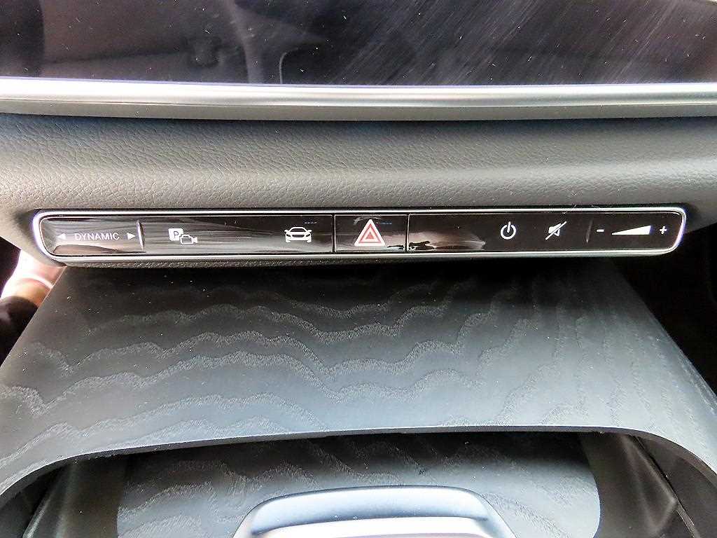 Mercedes Benz E class - Vista 12
