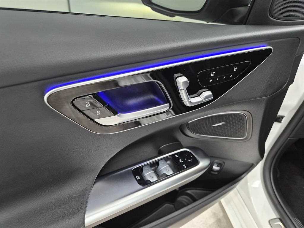 Mercedes Benz C Class - Vista 10