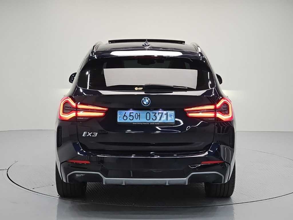 BMW iX3 - Vista 3