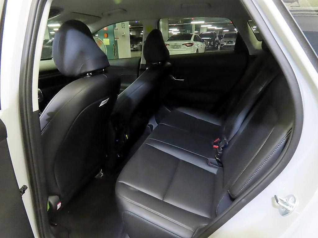 HYUNDAI Kona - Vista 8
