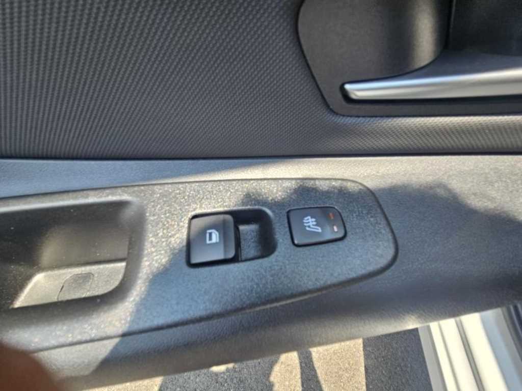 HYUNDAI Avante - Vista 12