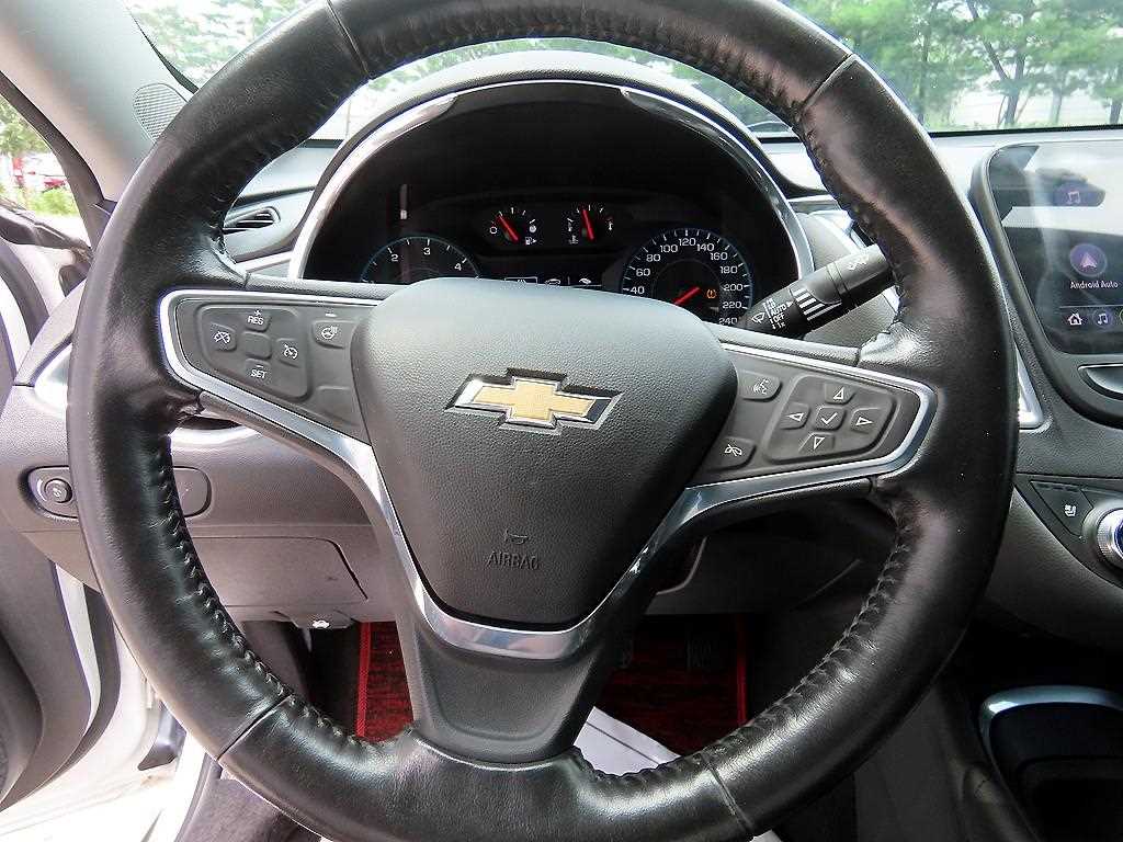 Chevrolet Malibu - Vista 8