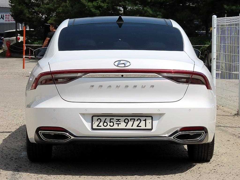 HYUNDAI Grandeur - Vista 4