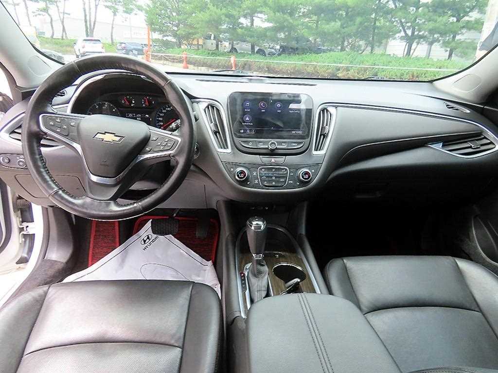 Chevrolet Malibu - Vista 7