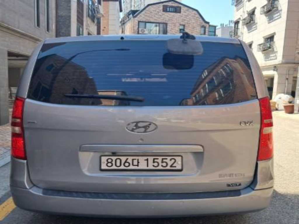 HYUNDAI Starex - Vista 2
