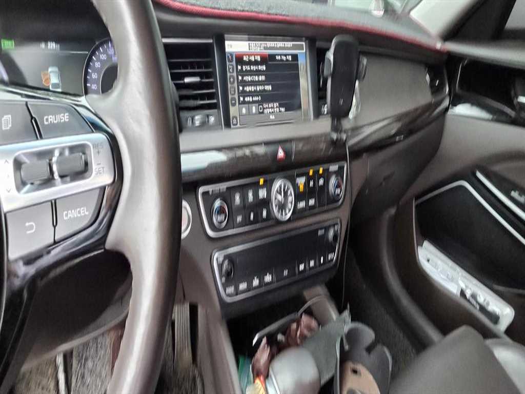 KIA K7 - Vista 10