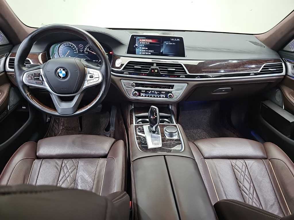 BMW 7 Series - Vista 9
