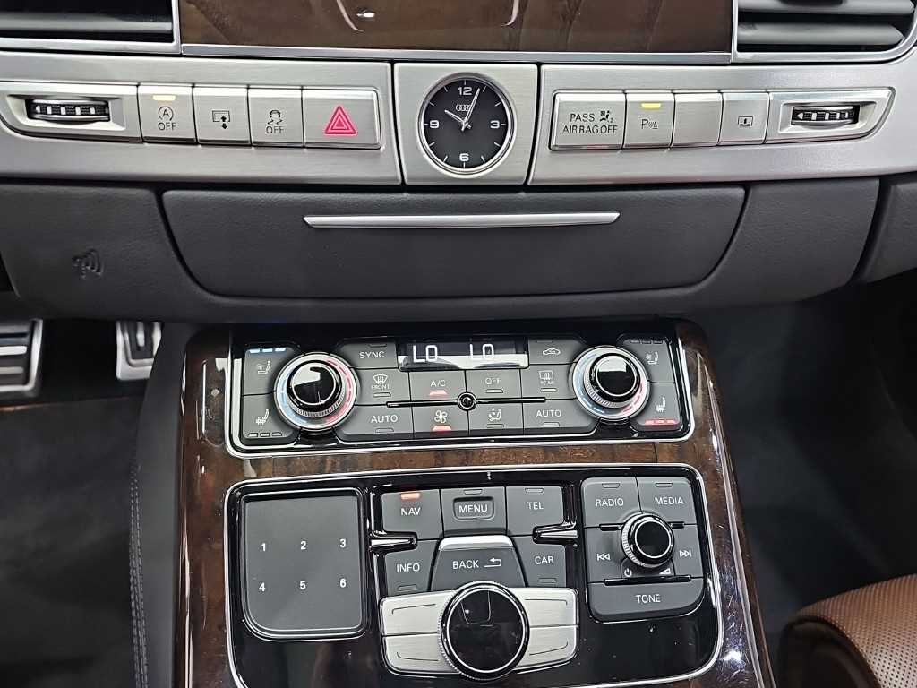 Audi A8 - Vista 12