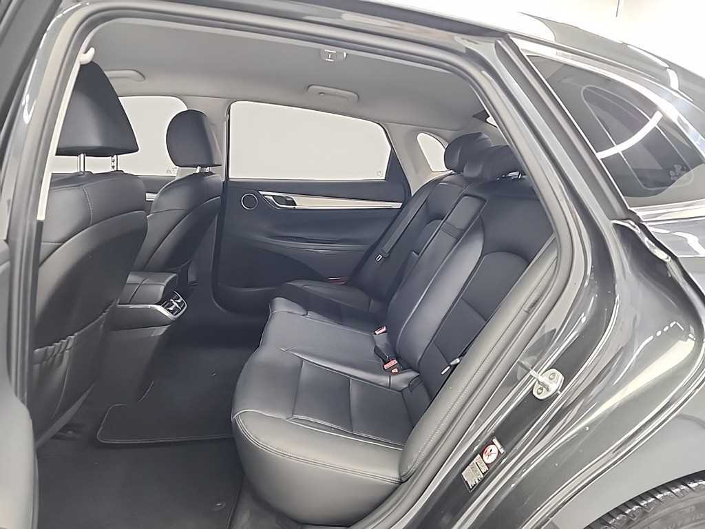 HYUNDAI Grandeur - Vista 12