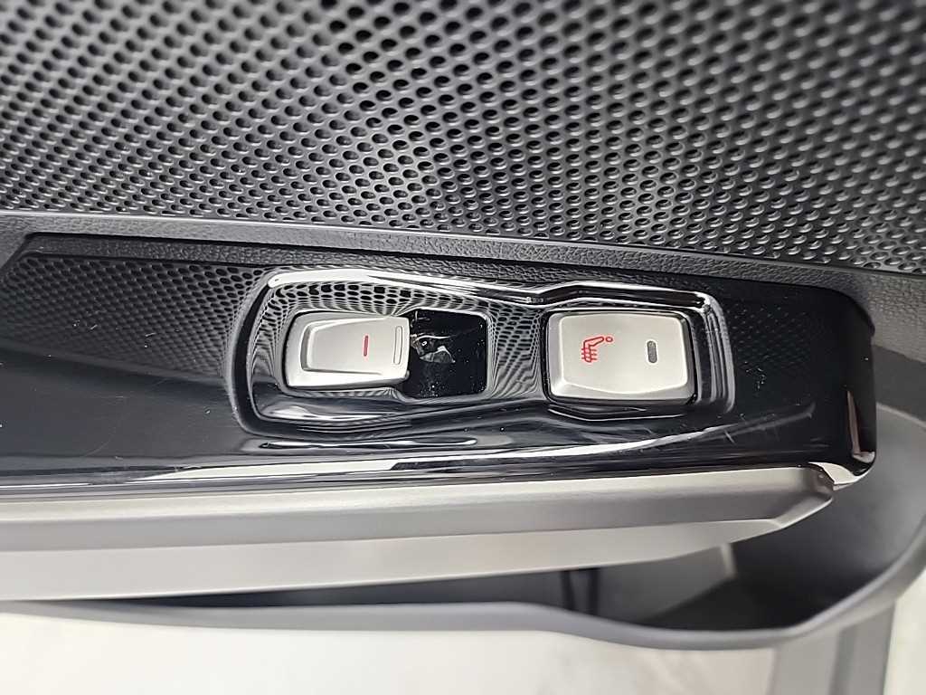 Ssangyong Tivoli 2018 Blanco - Importación desde Corea - HF Imports Iquique - Foto 13