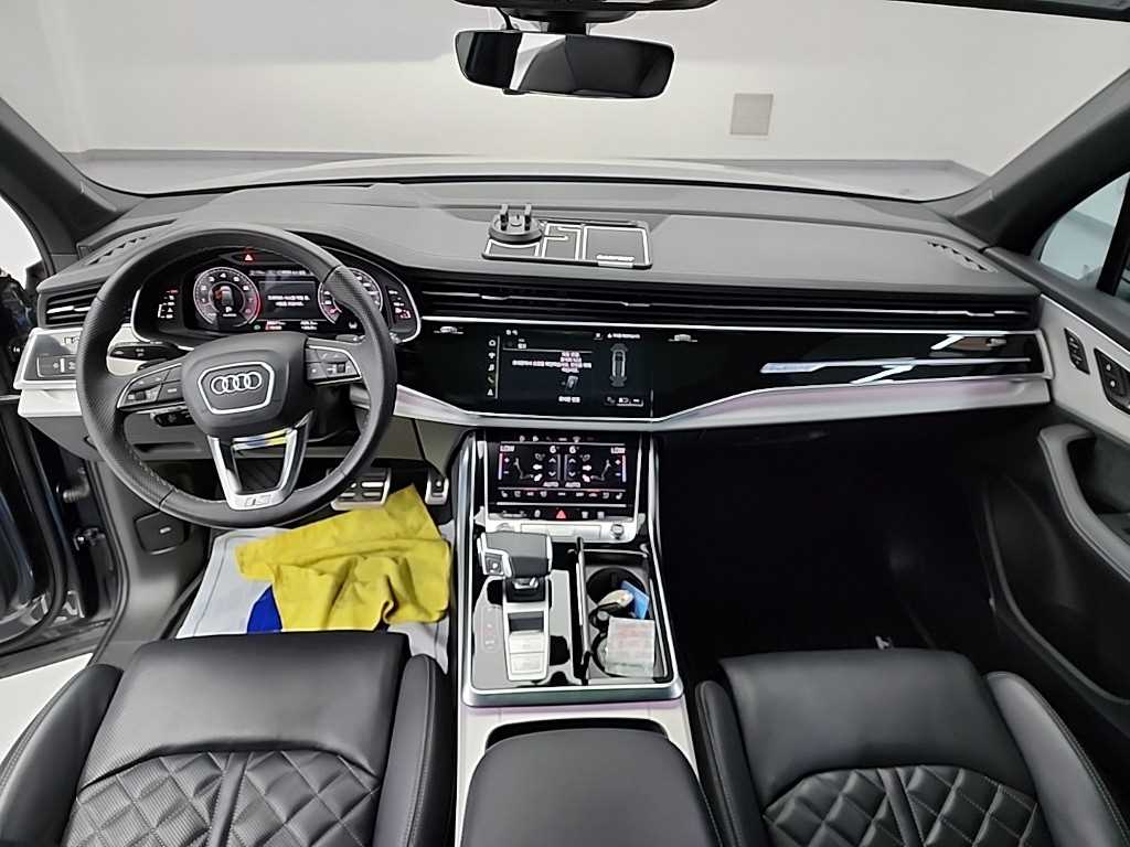 Audi Q7 - Vista 7