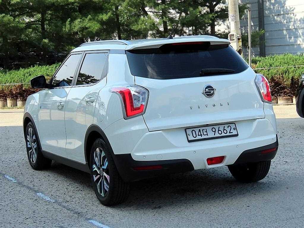 Ssangyong Tivoli - Vista 2