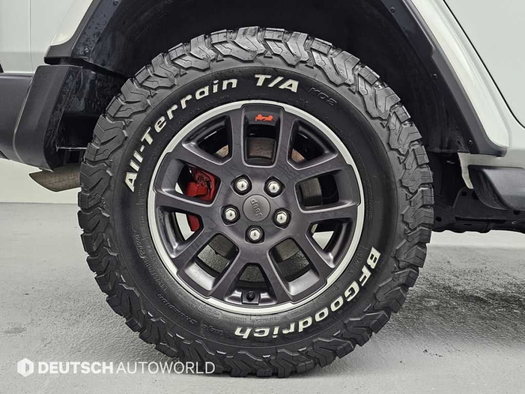 Jeep Wrangler - Vista 5