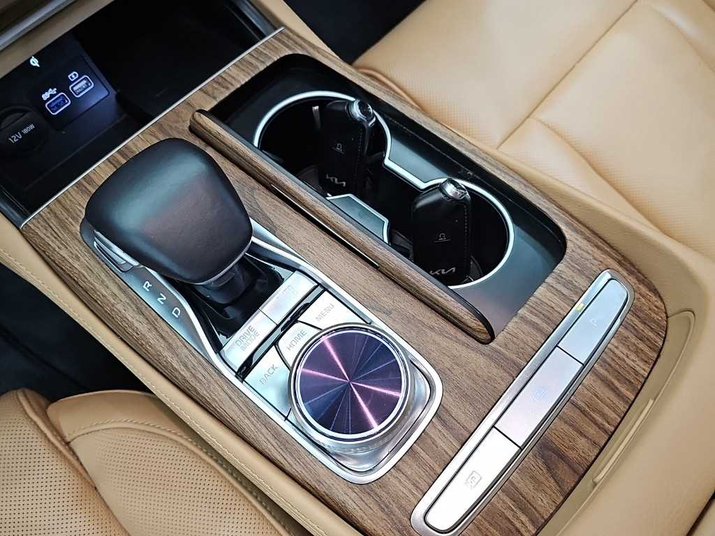 KIA K9 - Vista 8