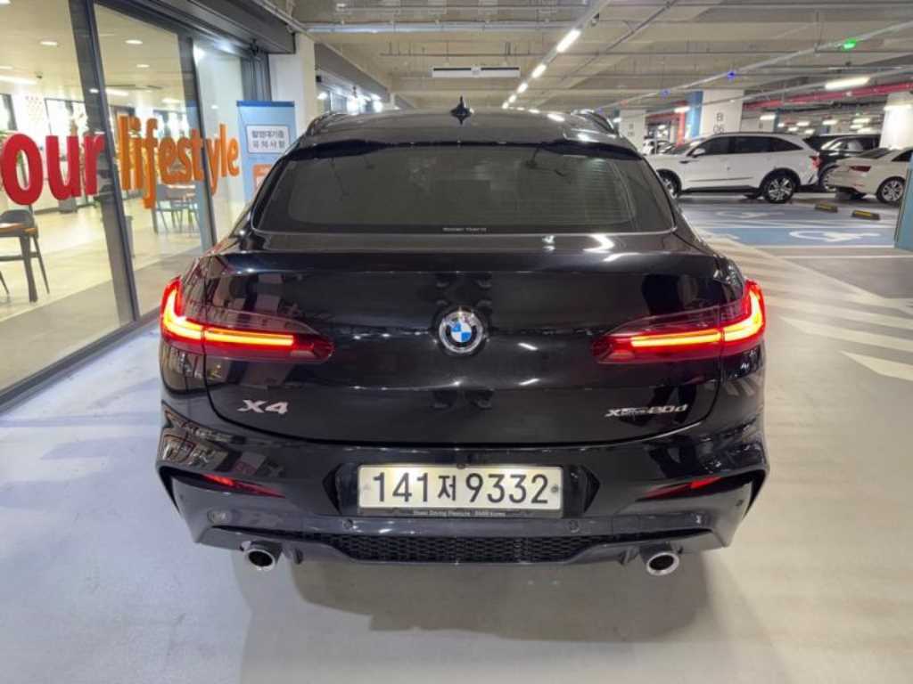 BMW X4 - Vista 4