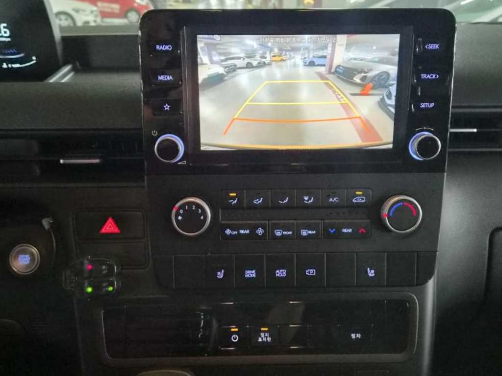 HYUNDAI Staria - Vista 12