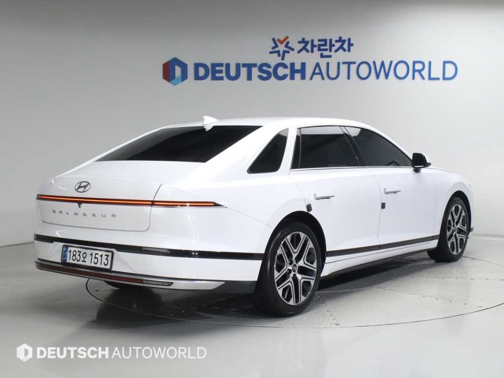HYUNDAI Grandeur - Vista 2