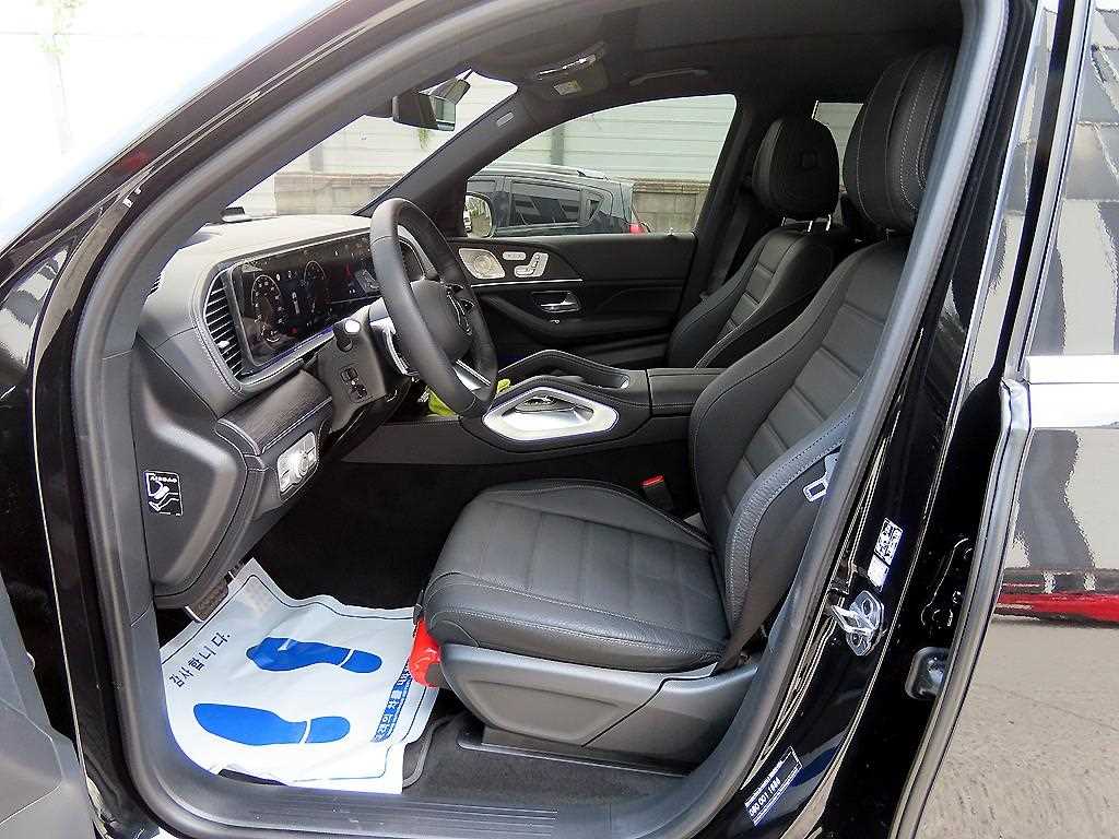 Mercedes Benz GLS Class - Vista 5
