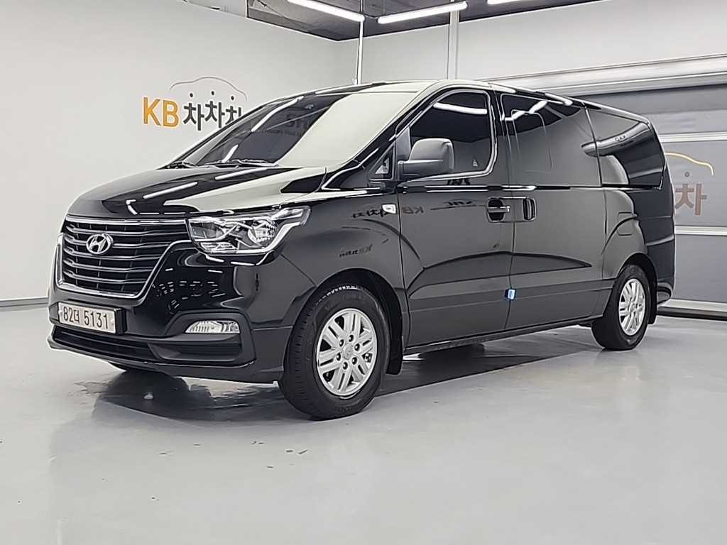 HYUNDAI Starex - Vista 2