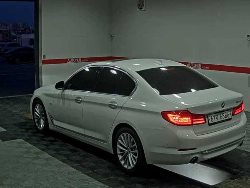 BMW 5 Series - Vista 4