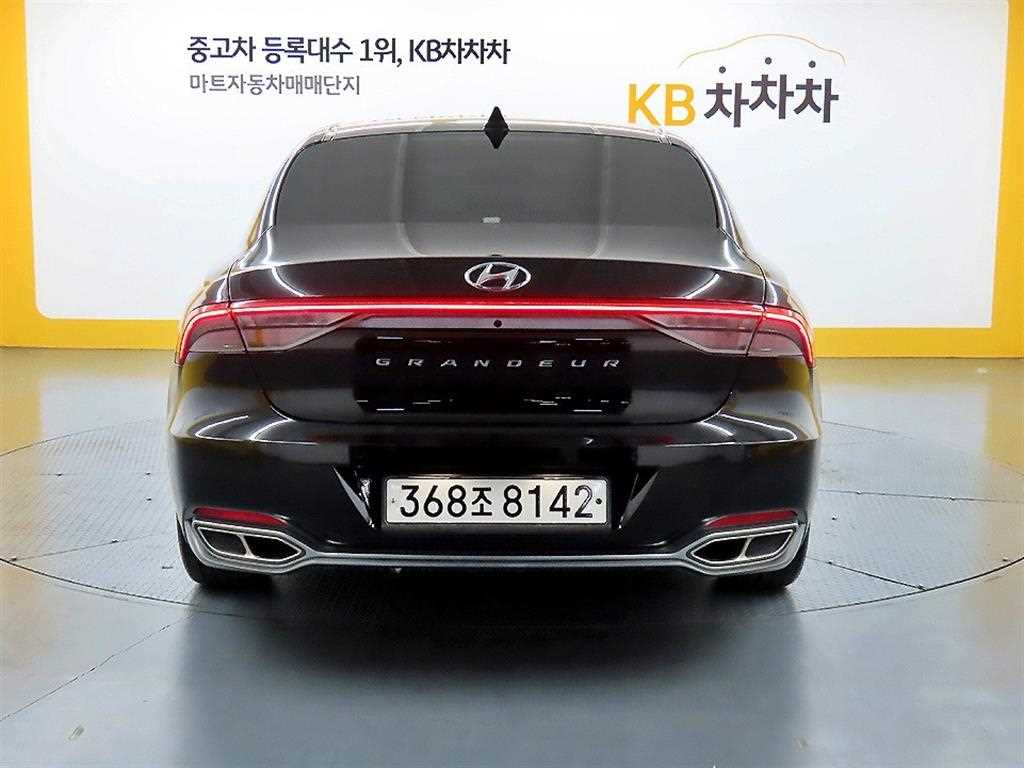 HYUNDAI Grandeur - Vista 3