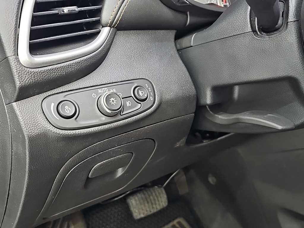 Chevrolet Trax 2017 Gris - Importación desde Corea - HF Imports Iquique - Foto 20