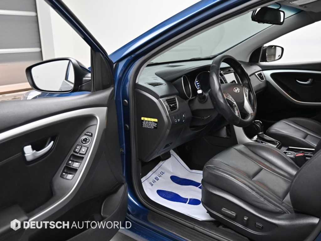 HYUNDAI i30 - Vista 11