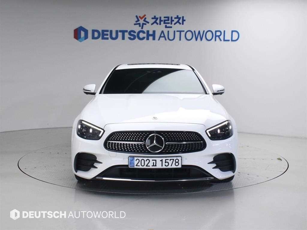 Mercedes Benz E class - Vista 3