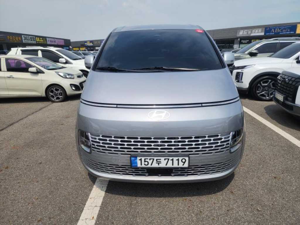 HYUNDAI Staria - Vista 2