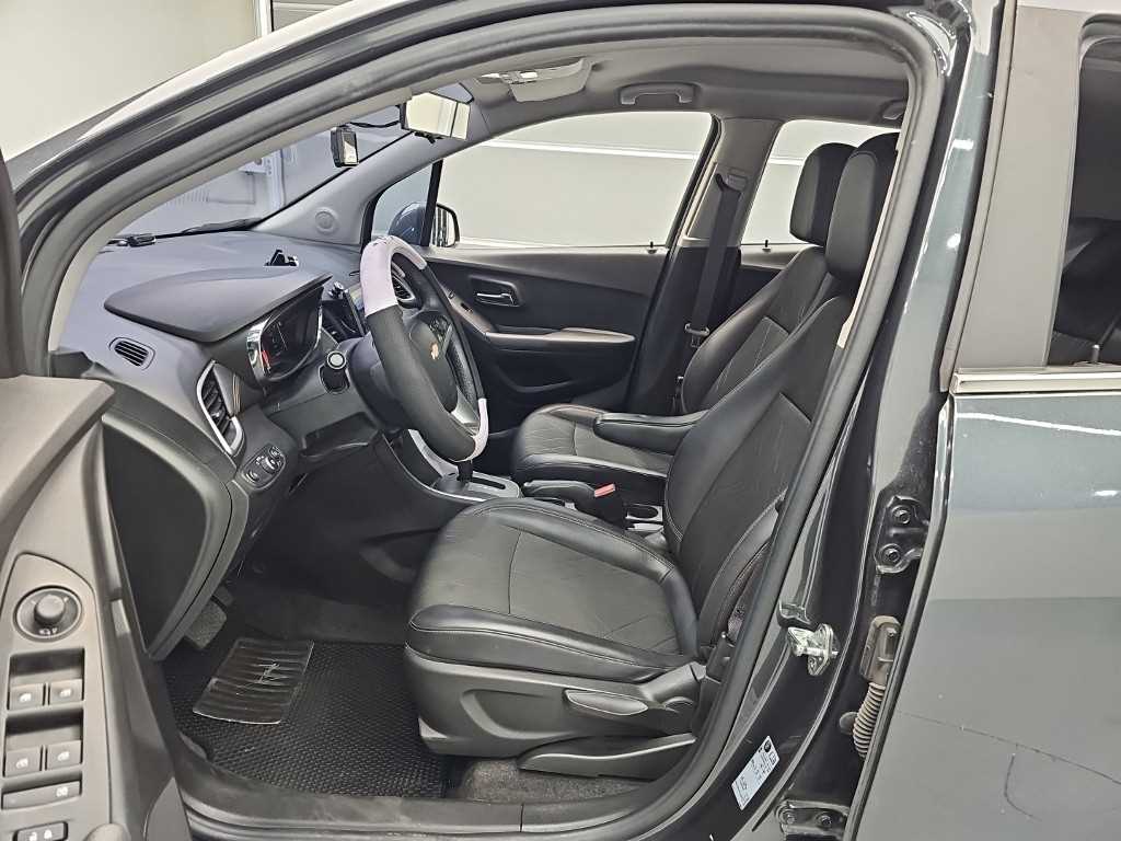Chevrolet Trax 2017 Gris - Importación desde Corea - HF Imports Iquique - Foto 16