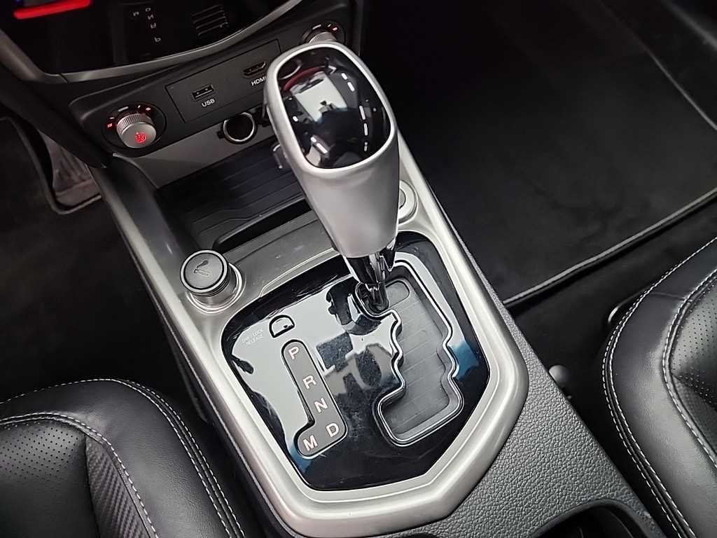 Ssangyong Tivoli - Vista 10