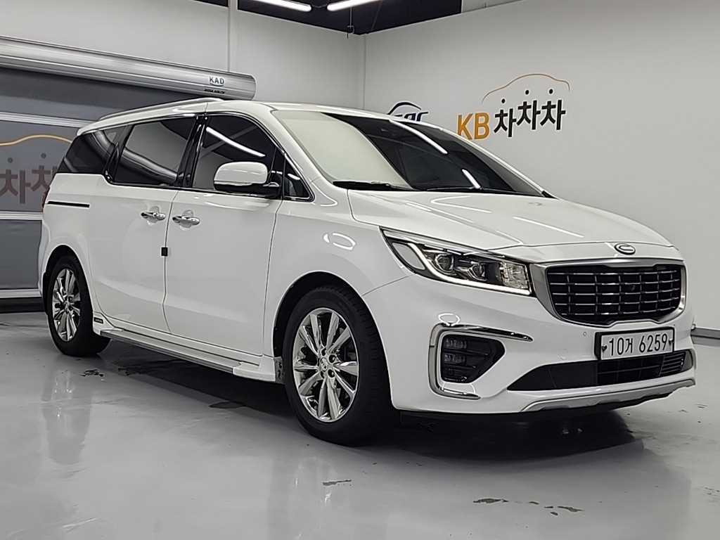 KIA Carnival - Vista 4