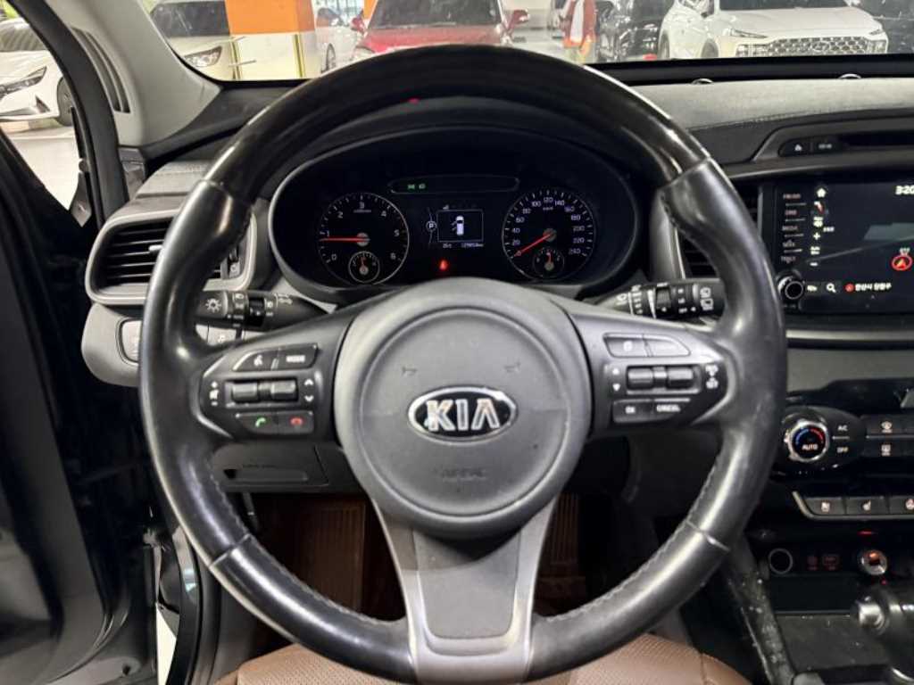 KIA Sorento - Vista 11