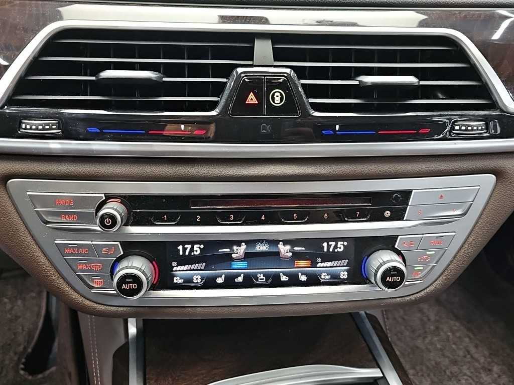 BMW 7 Series - Vista 12