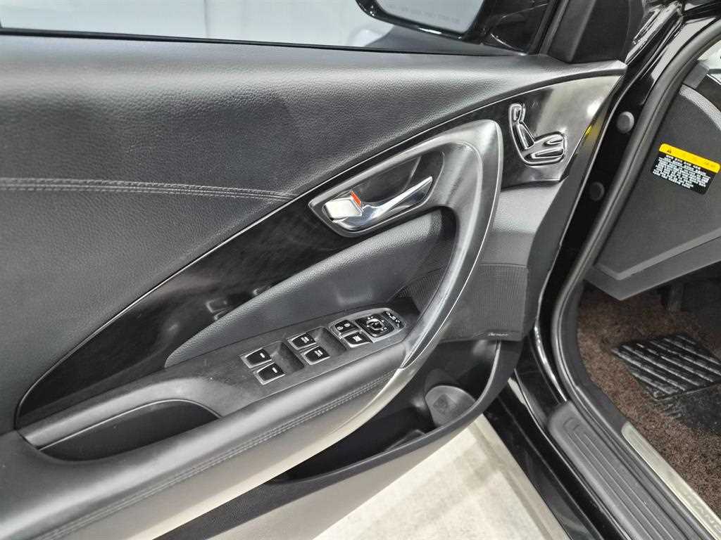 HYUNDAI Grandeur - Vista 11