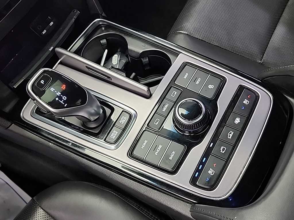 HYUNDAI Equus - Vista 8