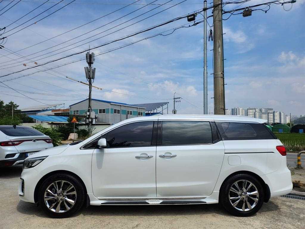 KIA Carnival - Vista 7