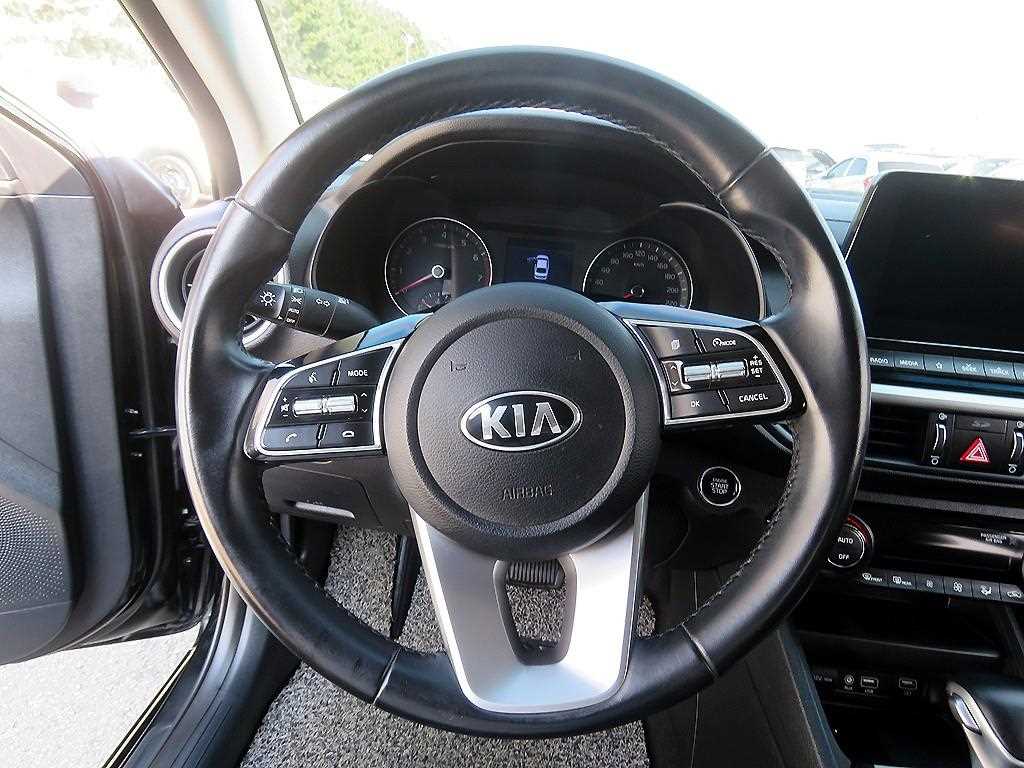 KIA K3 - Vista 8