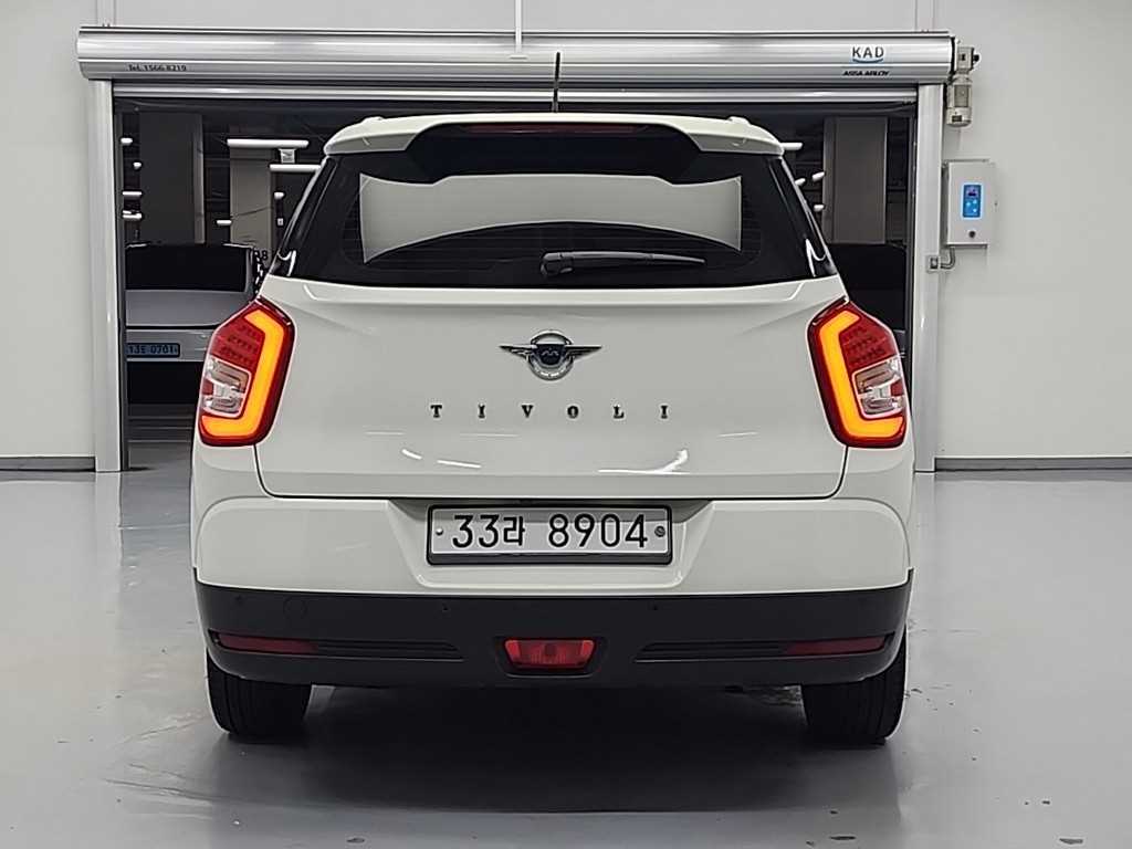 Ssangyong Tivoli - Vista 3