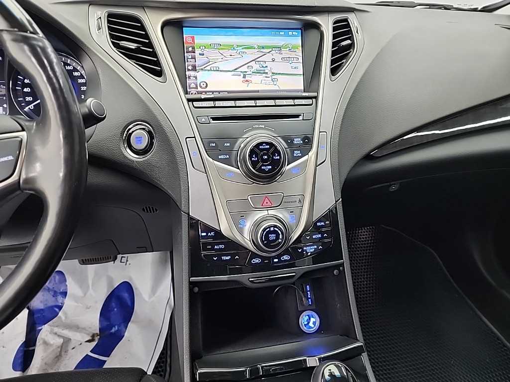 HYUNDAI Grandeur - Vista 10