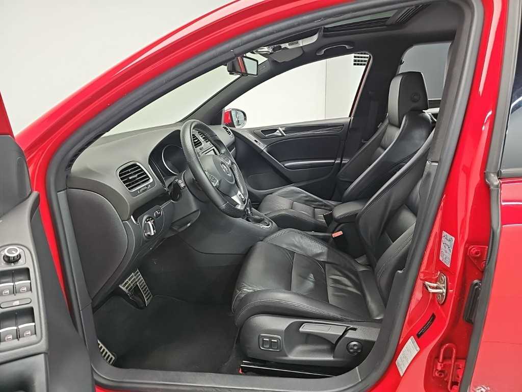 Volkswagen Golf - Vista 11
