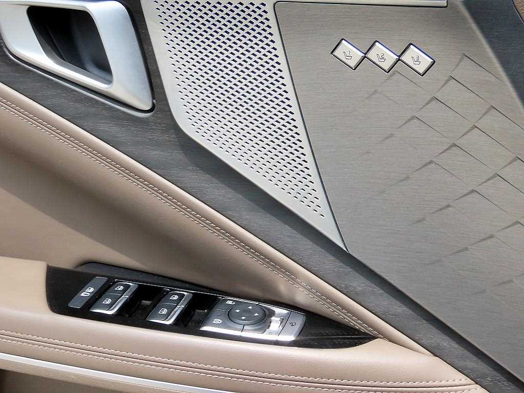 KIA K8 - Vista 11