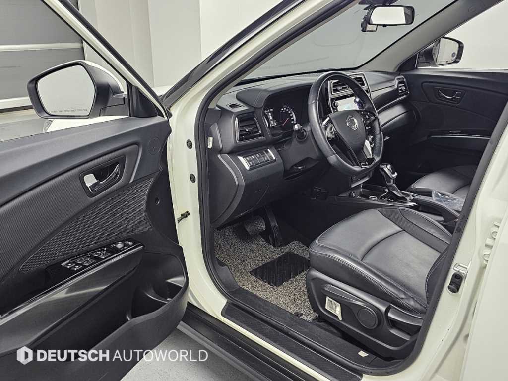 Ssangyong Tivoli - Vista 11