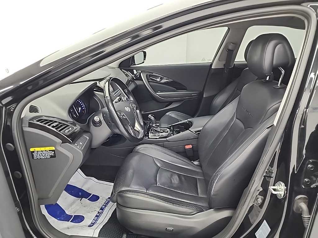 HYUNDAI Grandeur - Vista 11