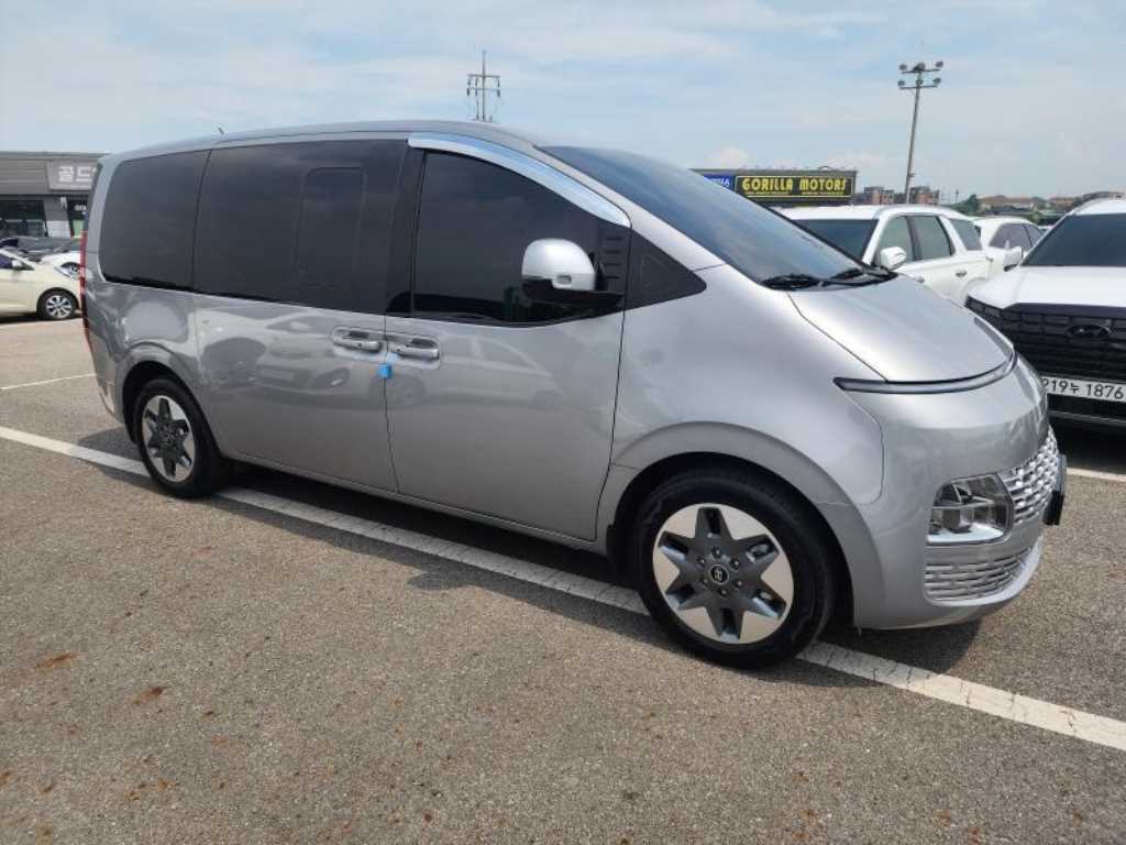 HYUNDAI Staria - Vista 3