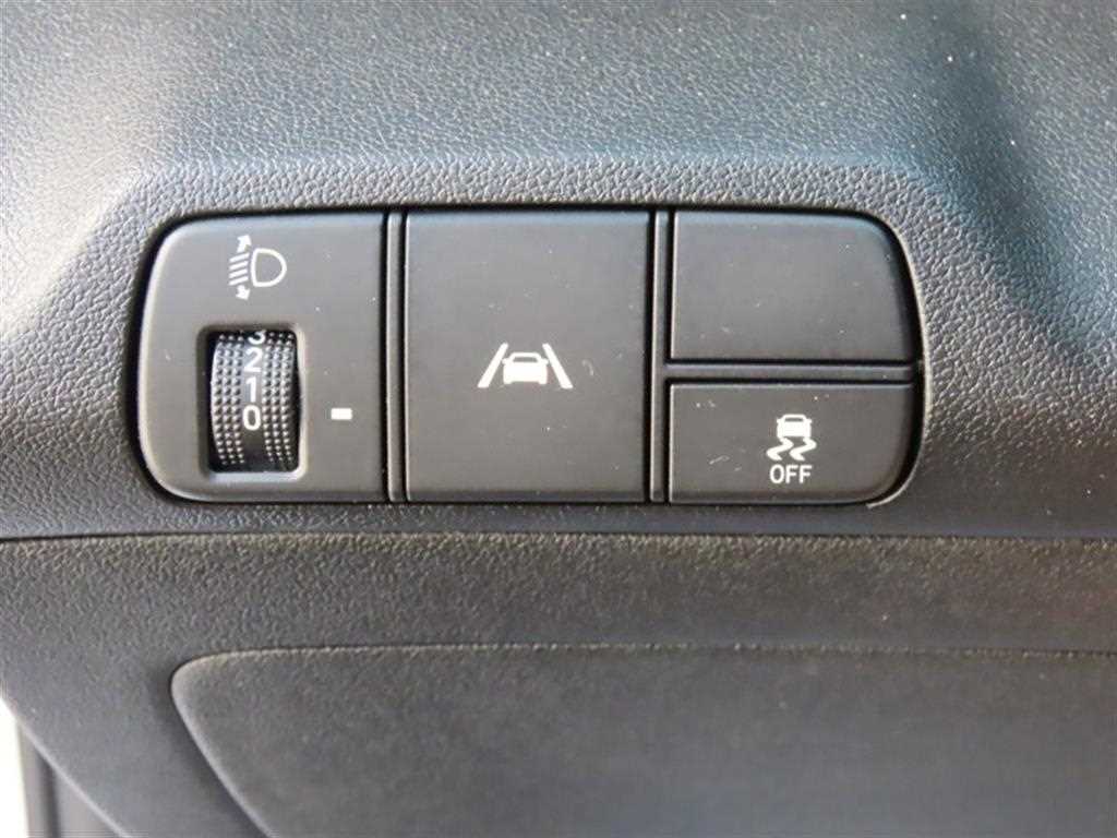 HYUNDAI Avante - Vista 11