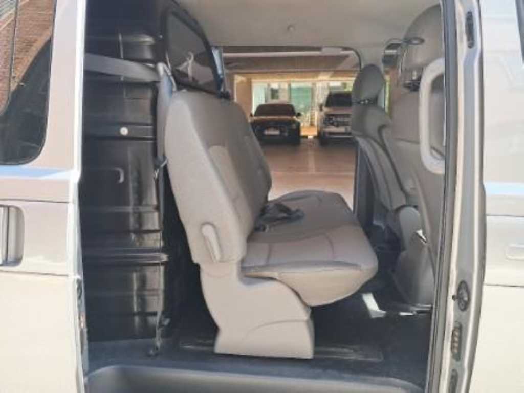 HYUNDAI Starex 2011 Plateado - Importación desde Corea - HF Imports Iquique - Foto 17