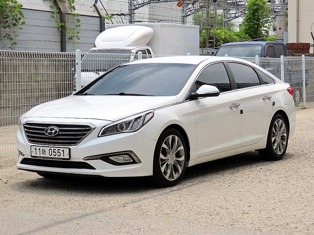 HYUNDAI Sonata - Vista 2