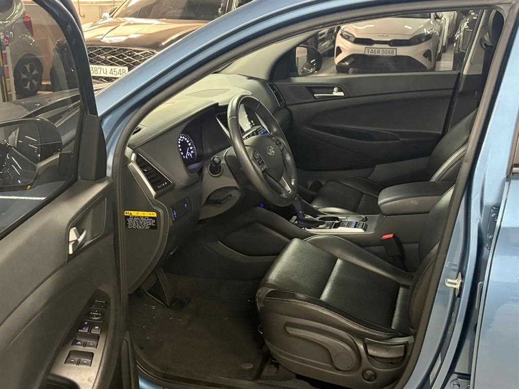 HYUNDAI Tucson - Vista 9