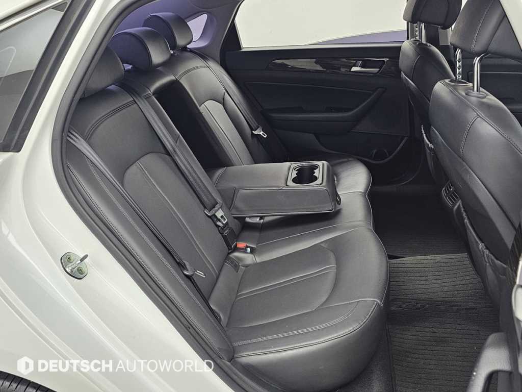 HYUNDAI Sonata - Vista 12